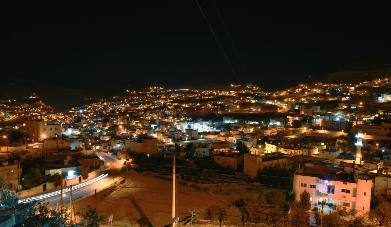 Beit Alshabaan Inn Вади Муса Экстерьер фото