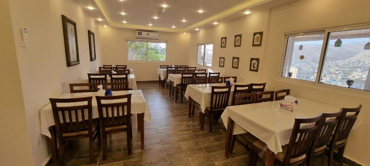 Beit Alshabaan Inn Вади Муса Экстерьер фото